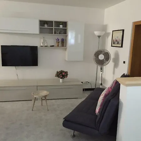 Casa-lisa Seminterrato Apartment *
